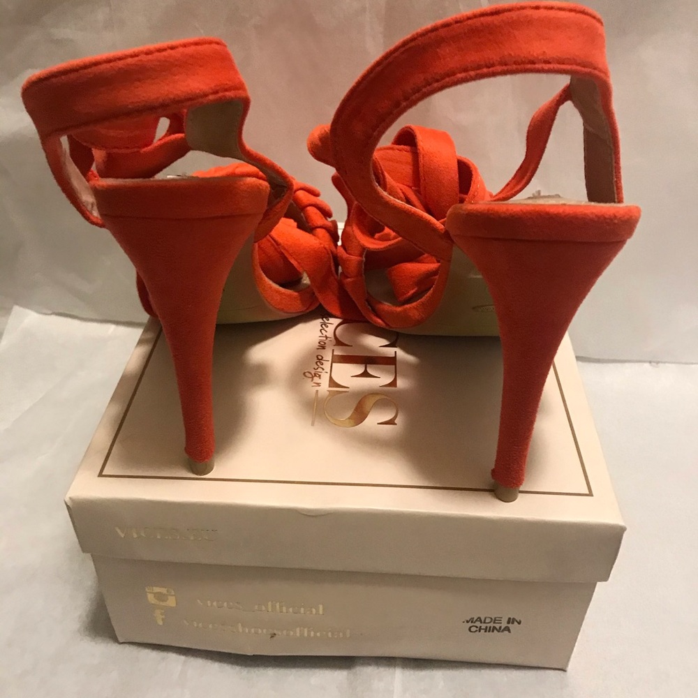 NIB VICES HEELS - Picture 5 of 7